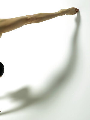 Handstand Splits