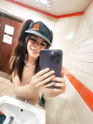 Del (shieldedmaidencb/shegavemethree) - Oc